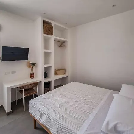 Almare 公寓 门菲